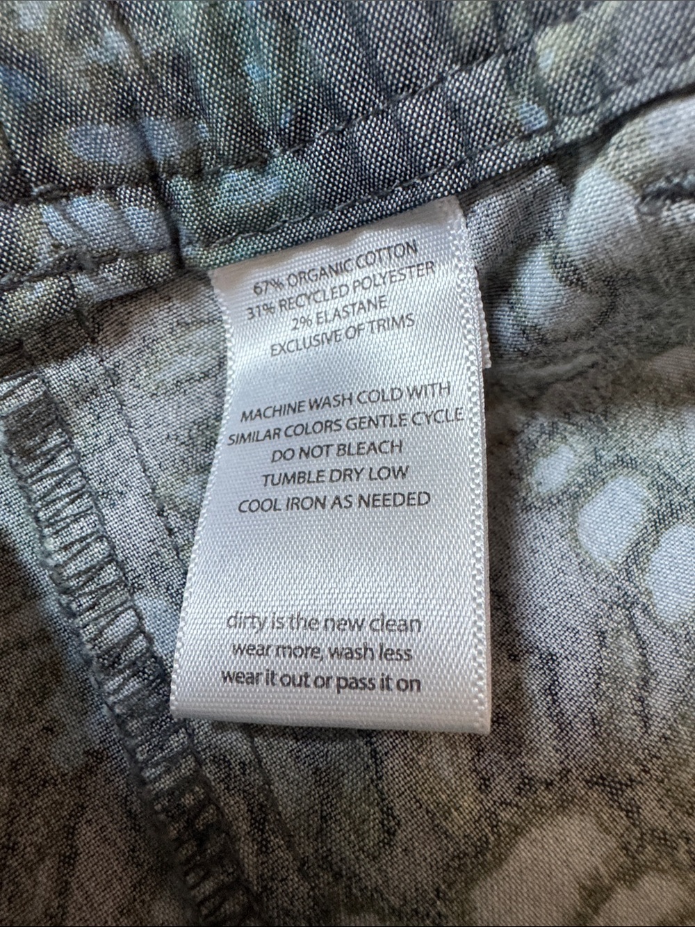 Toad&Co Gray and Light Blue Tie-Dye Women's Hybrid Shorts - Picture 3 of 4